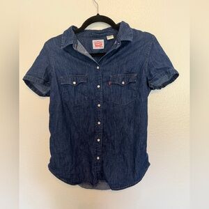 Women’s Levi’s Denim Button Down Top Medium